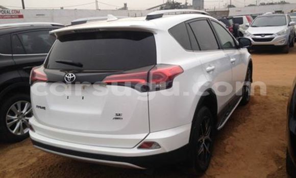 Acheter Neuf Voiture Toyota RAV4 Blanc à Bobo Dioulasso, Burkina-Faso Acheter Neuf Voiture Toyota RAV4 Blanc à Bobo Dioulasso, Burkina-Faso