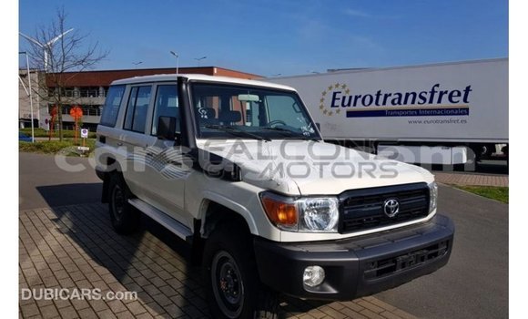 Buy Import Toyota Land Cruiser White Car in Import - Dubai in Burkina Faso Buy Import Toyota Land Cruiser White Car in Import - Dubai in Burkina Faso