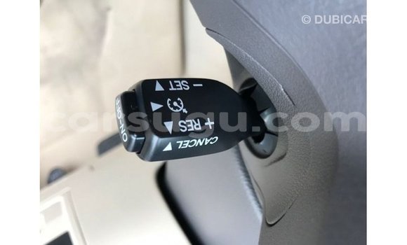 Sayi Imported Toyota Land Cruiser White Mota in Import - Dubai a Burkina Faso Sayi Imported Toyota Land Cruiser White Mota in Import - Dubai a Burkina Faso