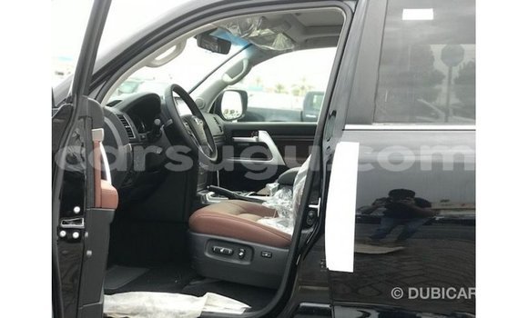 Sayi Imported Toyota Land Cruiser Black Mota in Import - Dubai a Burkina Faso Sayi Imported Toyota Land Cruiser Black Mota in Import - Dubai a Burkina Faso