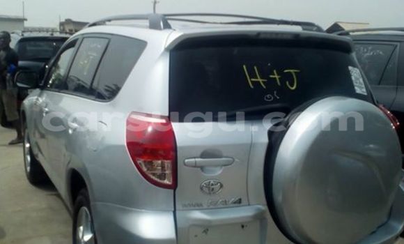 Acheter Neuf Voiture Toyota RAV4 Gris à Bobo Dioulasso au Burkina-Faso Acheter Neuf Voiture Toyota RAV4 Gris à Bobo Dioulasso au Burkina-Faso