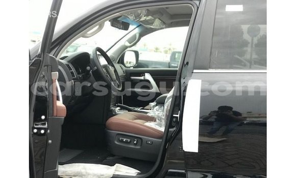 Sayi Imported Toyota Land Cruiser Black Mota in Import - Dubai a Burkina Faso Sayi Imported Toyota Land Cruiser Black Mota in Import - Dubai a Burkina Faso