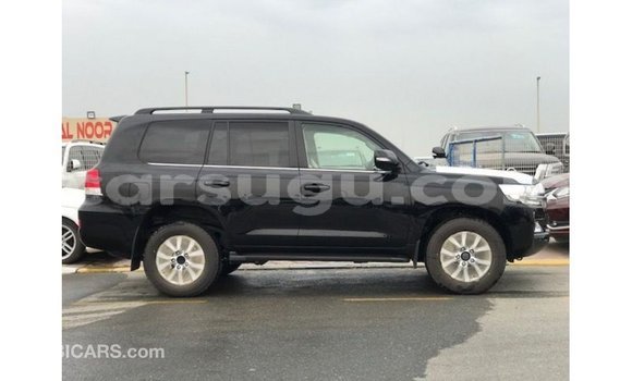 Sayi Imported Toyota Land Cruiser Black Mota in Import - Dubai a Burkina Faso Sayi Imported Toyota Land Cruiser Black Mota in Import - Dubai a Burkina Faso