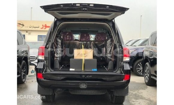 Sayi Imported Toyota Land Cruiser Black Mota in Import - Dubai a Burkina Faso Sayi Imported Toyota Land Cruiser Black Mota in Import - Dubai a Burkina Faso