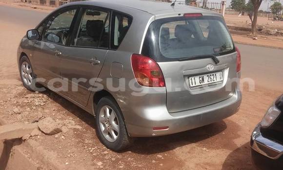 Sayi Sabo Toyota Corolla Azurfa Mota in Ouagadougou a Burkina Faso Sayi Sabo Toyota Corolla Azurfa Mota in Ouagadougou a Burkina Faso