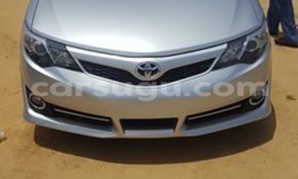 Sayi Sabo Toyota Camry Azurfa Mota in Ouagadougou a Burkina Faso Sayi Sabo Toyota Camry Azurfa Mota in Ouagadougou a Burkina Faso