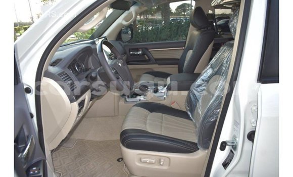 Buy Import Toyota Land Cruiser White Car in Import - Dubai in Burkina Faso Buy Import Toyota Land Cruiser White Car in Import - Dubai in Burkina Faso
