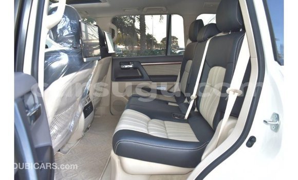 Buy Import Toyota Land Cruiser White Car in Import - Dubai in Burkina Faso Buy Import Toyota Land Cruiser White Car in Import - Dubai in Burkina Faso
