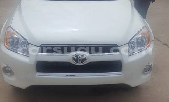 Sayi Sabo Toyota RAV4 White Mota in Ouagadougou a Burkina Faso Sayi Sabo Toyota RAV4 White Mota in Ouagadougou a Burkina Faso