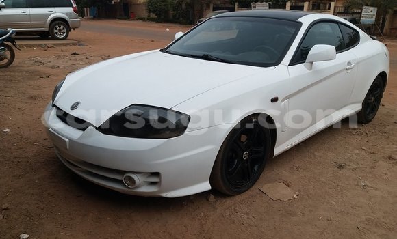 Buy New Hyundai Coupe White Car in Ouagadougou in Burkina Faso Buy New Hyundai Coupe White Car in Ouagadougou in Burkina Faso