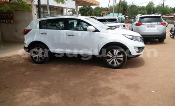 Buy New Kia Sportage White Car in Ouagadougou in Burkina Faso Buy New Kia Sportage White Car in Ouagadougou in Burkina Faso