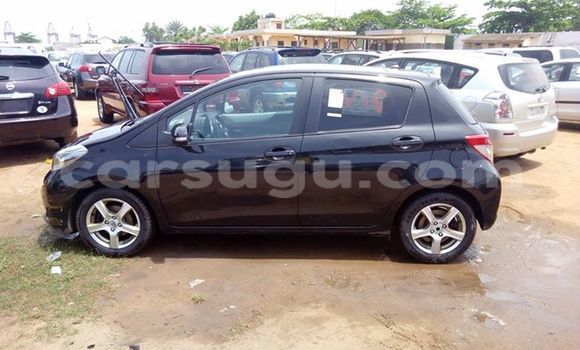 Acheter Neuf Voiture Toyota Yaris Bleu à Ouagadougou au Burkina-Faso Acheter Neuf Voiture Toyota Yaris Bleu à Ouagadougou au Burkina-Faso