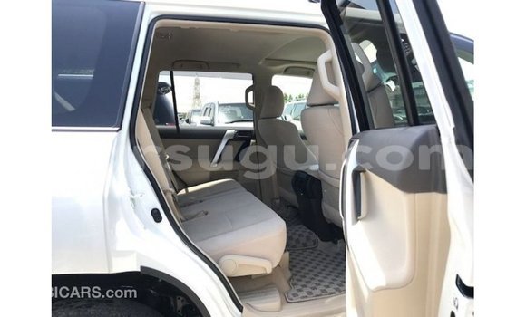 Sayi Imported Toyota Prado White Mota in Import - Dubai a Burkina Faso Sayi Imported Toyota Prado White Mota in Import - Dubai a Burkina Faso