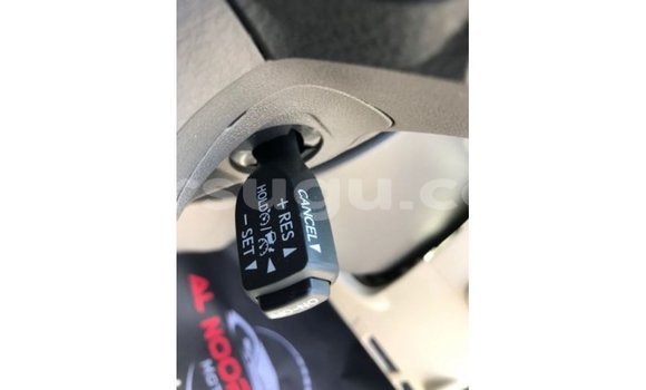 Sayi Imported Toyota Prado White Mota in Import - Dubai a Burkina Faso Sayi Imported Toyota Prado White Mota in Import - Dubai a Burkina Faso