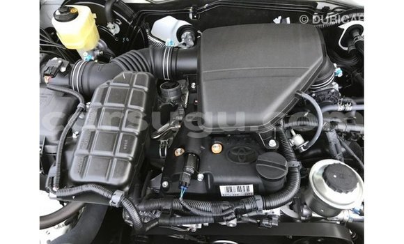 Sayi Imported Toyota Prado White Mota in Import - Dubai a Burkina Faso Sayi Imported Toyota Prado White Mota in Import - Dubai a Burkina Faso