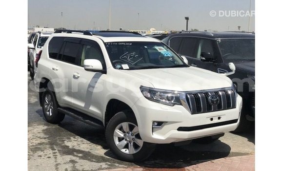 Sayi Imported Toyota Prado White Mota in Import - Dubai a Burkina Faso Sayi Imported Toyota Prado White Mota in Import - Dubai a Burkina Faso