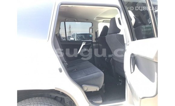 Sayi Imported Toyota Prado White Mota in Import - Dubai a Burkina Faso Sayi Imported Toyota Prado White Mota in Import - Dubai a Burkina Faso