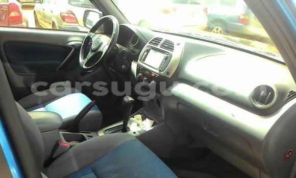 Acheter Neuf Voiture Toyota RAV4 Bleu à Ouagadougou, Burkina-Faso Acheter Neuf Voiture Toyota RAV4 Bleu à Ouagadougou, Burkina-Faso