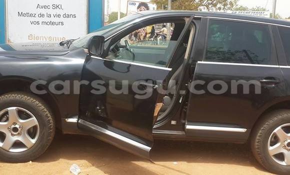 Acheter Neuf Voiture Volkswagen Touareg Noir à Ouagadougou, Burkina-Faso Acheter Neuf Voiture Volkswagen Touareg Noir à Ouagadougou, Burkina-Faso