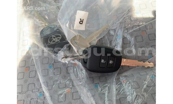 Buy Import Toyota Hiace White Car in Import - Dubai in Burkina Faso Buy Import Toyota Hiace White Car in Import - Dubai in Burkina Faso