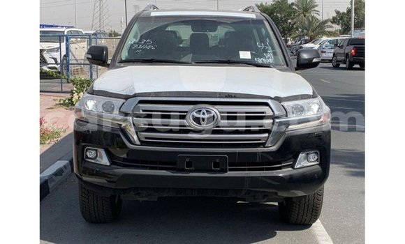 Acheter Import Voiture Toyota Land Cruiser Noir à Import - Dubai, Burkina-Faso Acheter Import Voiture Toyota Land Cruiser Noir à Import - Dubai, Burkina-Faso