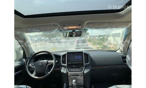 Acheter Import Voiture Toyota Land Cruiser Noir à Import - Dubai, Burkina-Faso Acheter Import Voiture Toyota Land Cruiser Noir à Import - Dubai, Burkina-Faso