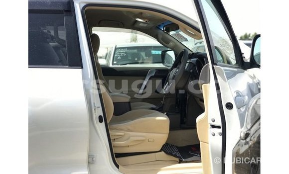 Sayi Imported Toyota Prado White Mota in Import - Dubai a Burkina Faso Sayi Imported Toyota Prado White Mota in Import - Dubai a Burkina Faso