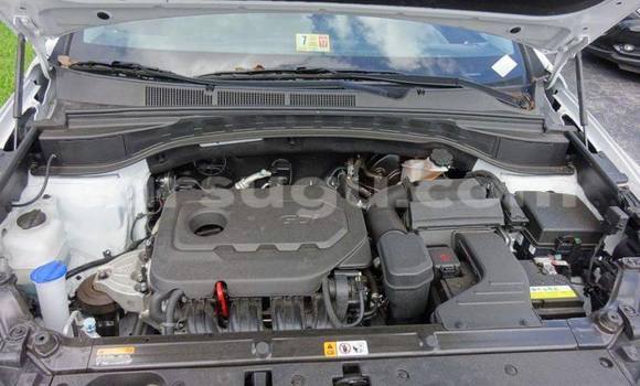 Acheter Neuf Voiture Hyundai Santa Fe Blanc à Ouagadougou, Burkina-Faso Acheter Neuf Voiture Hyundai Santa Fe Blanc à Ouagadougou, Burkina-Faso