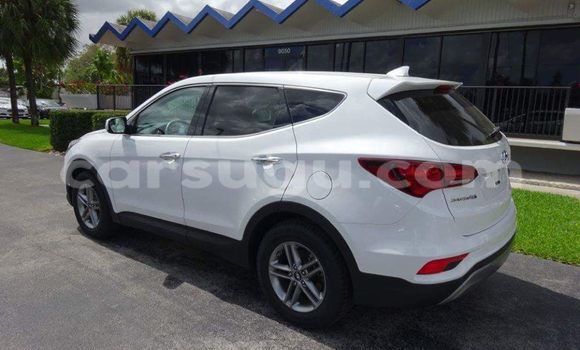 Acheter Neuf Voiture Hyundai Santa Fe Blanc à Ouagadougou, Burkina-Faso Acheter Neuf Voiture Hyundai Santa Fe Blanc à Ouagadougou, Burkina-Faso