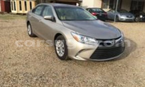 Acheter Neuf Voiture Toyota Camry Gris à Ouagadougou, Burkina-Faso Acheter Neuf Voiture Toyota Camry Gris à Ouagadougou, Burkina-Faso