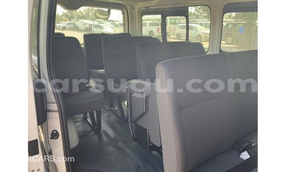 Sayi Imported Toyota Hiace White Mota in Import - Dubai a Burkina Faso Sayi Imported Toyota Hiace White Mota in Import - Dubai a Burkina Faso
