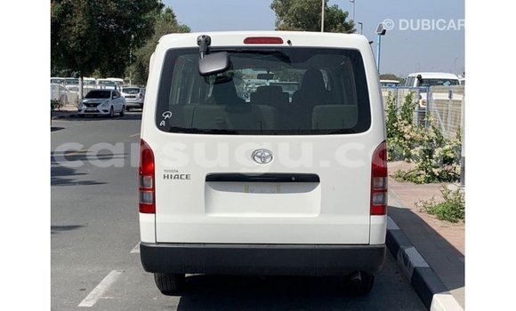 Sayi Imported Toyota Hiace White Mota in Import - Dubai a Burkina Faso Sayi Imported Toyota Hiace White Mota in Import - Dubai a Burkina Faso