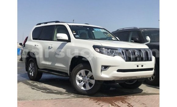 Acheter Import Voiture Toyota Prado Blanc à Import - Dubai, Burkina-Faso Acheter Import Voiture Toyota Prado Blanc à Import - Dubai, Burkina-Faso