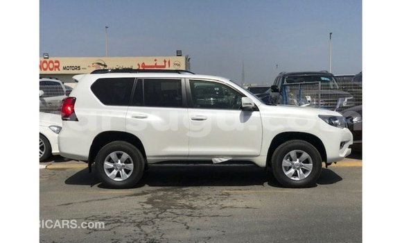 Acheter Import Voiture Toyota Prado Blanc à Import - Dubai, Burkina-Faso Acheter Import Voiture Toyota Prado Blanc à Import - Dubai, Burkina-Faso