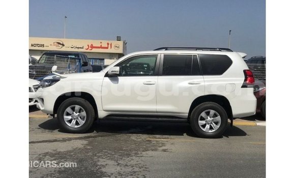 Acheter Import Voiture Toyota Prado Blanc à Import - Dubai, Burkina-Faso Acheter Import Voiture Toyota Prado Blanc à Import - Dubai, Burkina-Faso