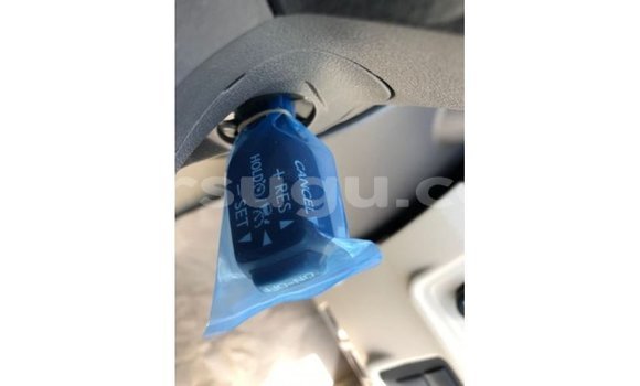 Acheter Import Voiture Toyota Prado Blanc à Import - Dubai, Burkina-Faso Acheter Import Voiture Toyota Prado Blanc à Import - Dubai, Burkina-Faso