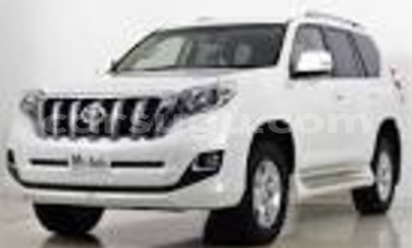 Acheter Neuf Voiture Toyota Prado Blanc à Ouagadougou, Burkina-Faso Acheter Neuf Voiture Toyota Prado Blanc à Ouagadougou, Burkina-Faso