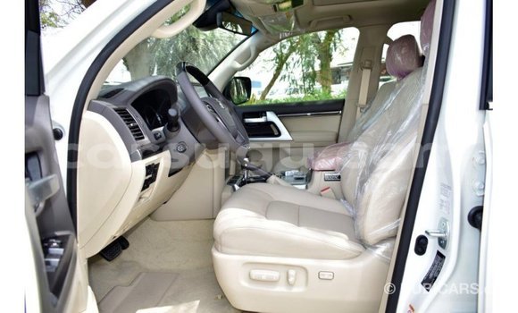 Buy Import Toyota Land Cruiser White Car in Import - Dubai in Burkina Faso Buy Import Toyota Land Cruiser White Car in Import - Dubai in Burkina Faso