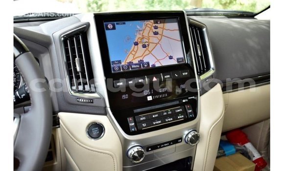 Buy Import Toyota Land Cruiser White Car in Import - Dubai in Burkina Faso Buy Import Toyota Land Cruiser White Car in Import - Dubai in Burkina Faso