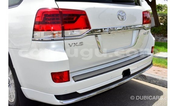 Buy Import Toyota Land Cruiser White Car in Import - Dubai in Burkina Faso Buy Import Toyota Land Cruiser White Car in Import - Dubai in Burkina Faso