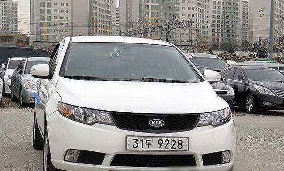 Acheter Neuf Voiture Kia Sephia Blanc à Ouagadougou, Burkina-Faso Acheter Neuf Voiture Kia Sephia Blanc à Ouagadougou, Burkina-Faso