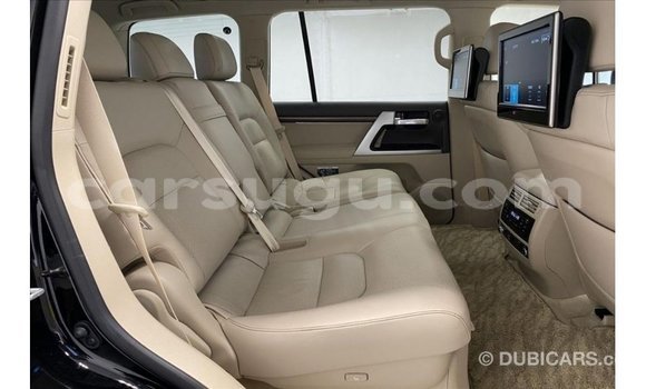 Sayi Imported Toyota Land Cruiser Black Mota in Import - Dubai a Burkina Faso Sayi Imported Toyota Land Cruiser Black Mota in Import - Dubai a Burkina Faso