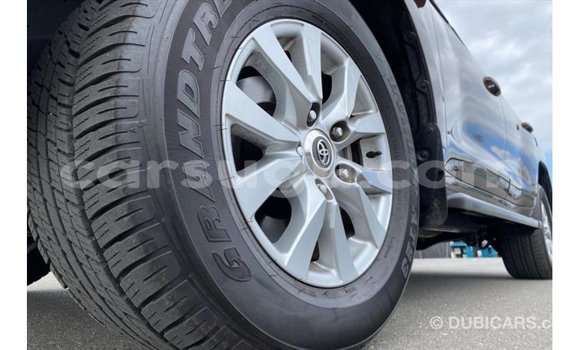 Sayi Imported Toyota Land Cruiser Red Mota in Import - Dubai a Burkina Faso Sayi Imported Toyota Land Cruiser Red Mota in Import - Dubai a Burkina Faso