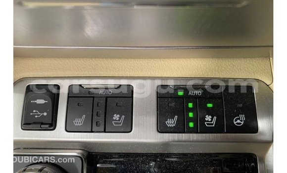 Sayi Imported Toyota Land Cruiser White Mota in Import - Dubai a Burkina Faso Sayi Imported Toyota Land Cruiser White Mota in Import - Dubai a Burkina Faso