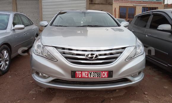 Acheter Neuf Voiture Hyundai Sonata Marron à Ouagadougou au Burkina-Faso Acheter Neuf Voiture Hyundai Sonata Marron à Ouagadougou au Burkina-Faso