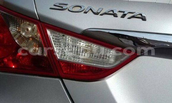 Sayi Sabo Hyundai Sonata Azurfa Mota in Ouagadougou a Burkina Faso Sayi Sabo Hyundai Sonata Azurfa Mota in Ouagadougou a Burkina Faso