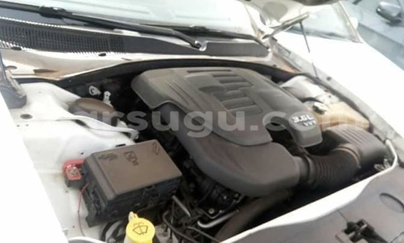 Acheter Neuf Voiture Dodge Charger Blanc à Ouagadougou, Burkina-Faso Acheter Neuf Voiture Dodge Charger Blanc à Ouagadougou, Burkina-Faso