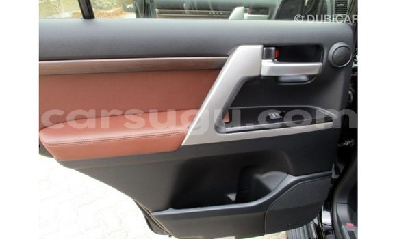 Sayi Imported Toyota Land Cruiser Black Mota in Import - Dubai a Burkina Faso Sayi Imported Toyota Land Cruiser Black Mota in Import - Dubai a Burkina Faso
