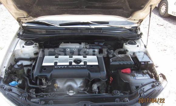 Acheter Neuf Voiture Kia Sedona Blanc à Ouagadougou, Burkina-Faso Acheter Neuf Voiture Kia Sedona Blanc à Ouagadougou, Burkina-Faso