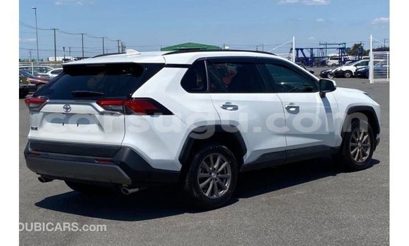 Sayi Imported Toyota HiAce White Babbar mota in Import - Dubai a Burkina Faso Sayi Imported Toyota HiAce White Babbar mota in Import - Dubai a Burkina Faso